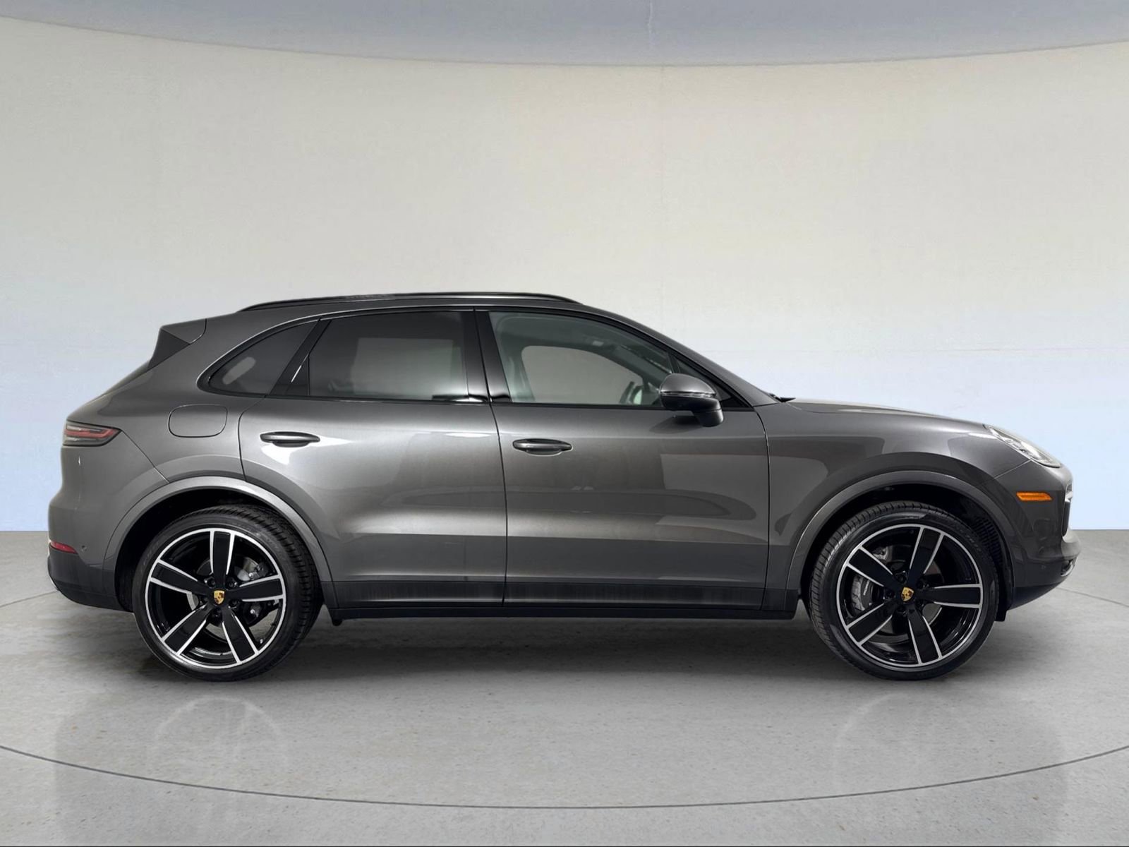 Certified 2023 Porsche Cayenne image 9