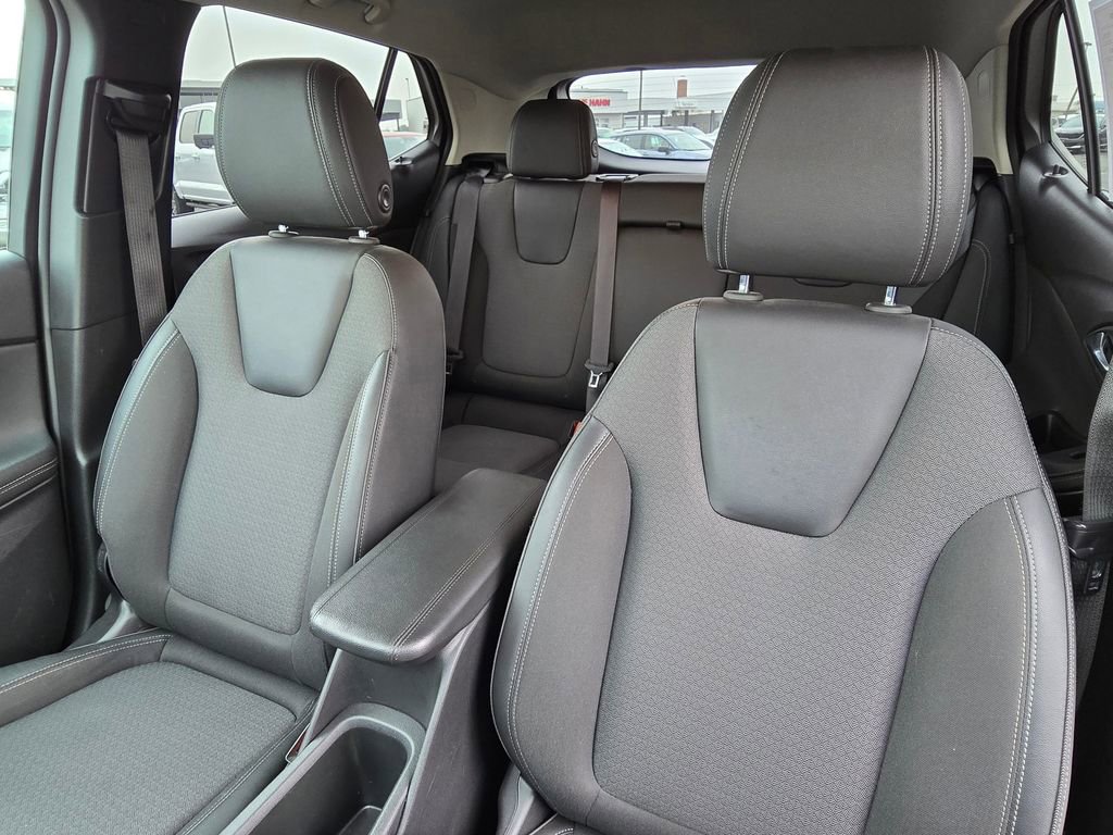 Used 2025 Buick Encore GX Preferred w/ Comfort Package image 26