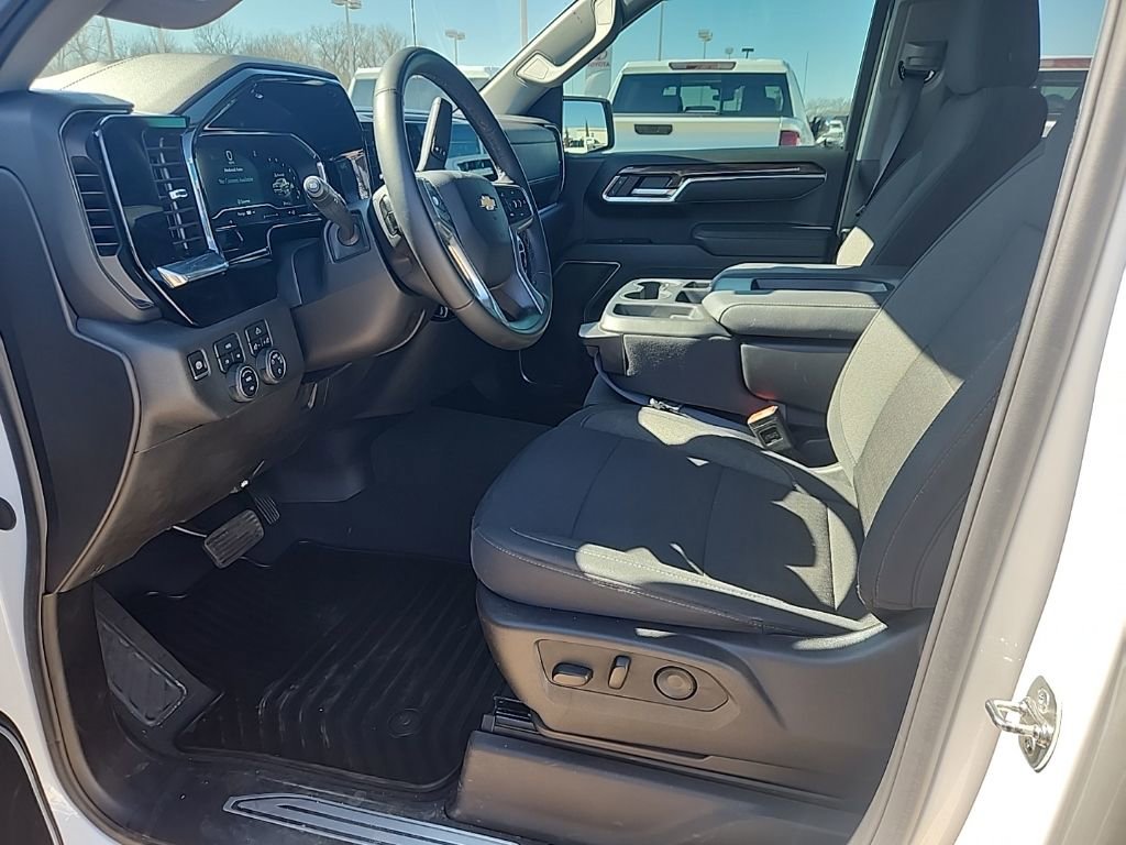 Certified 2025 Chevrolet Silverado 1500 LT image 21