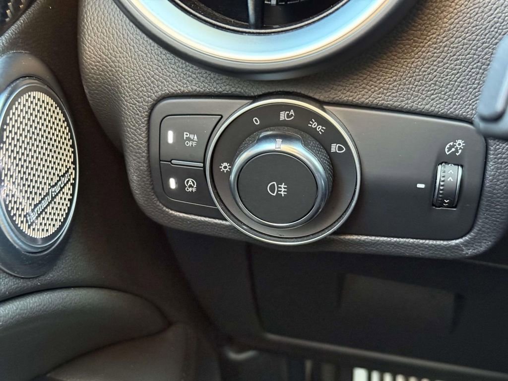 Used 2023 Alfa Romeo Stelvio Quadrifoglio w/ Active Assist Plus Package image 24