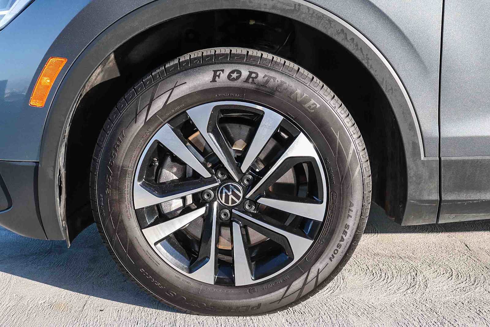 Used 2024 Volkswagen Tiguan S image 11