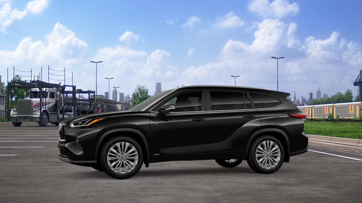 New 2026 Toyota Highlander Platinum image 3