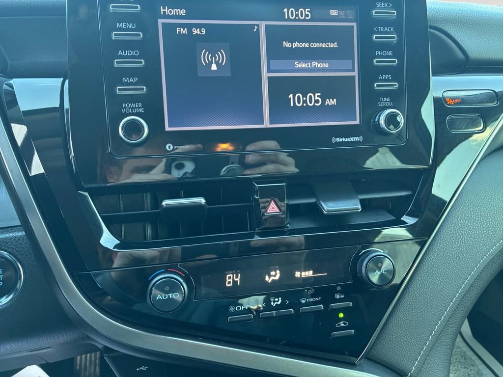 Used 2021 Toyota Camry SE w/ Convenience Package image 25