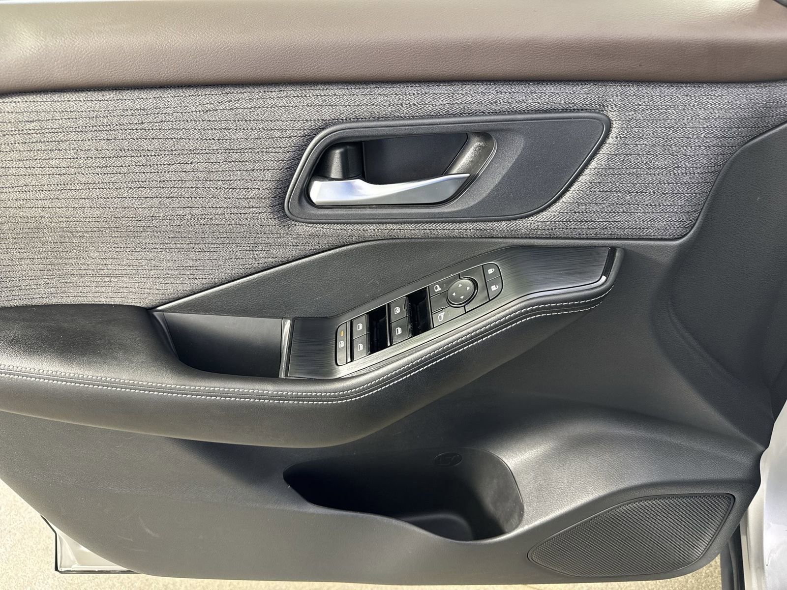 Certified 2022 Nissan Rogue SV AWD/4WD image 20