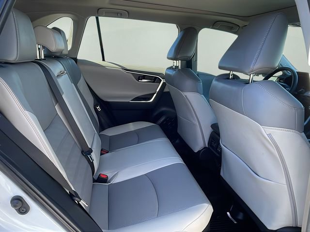 Used 2023 Toyota RAV4 Limited image 16