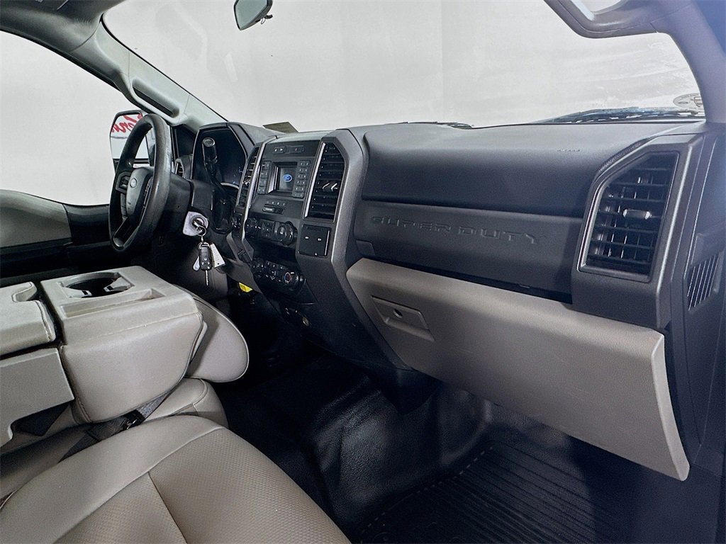 Used 2020 Ford F450 XL w/ Power Equipment Group image 30