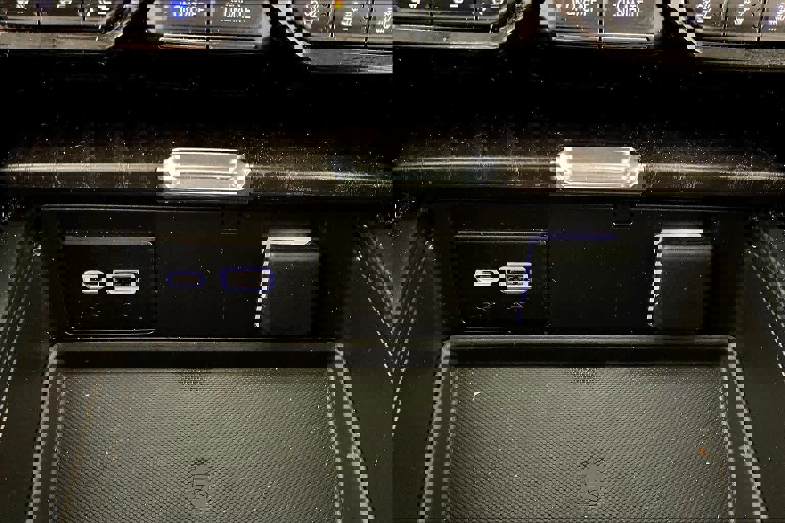 Certified 2023 GMC Yukon XL Denali image 32