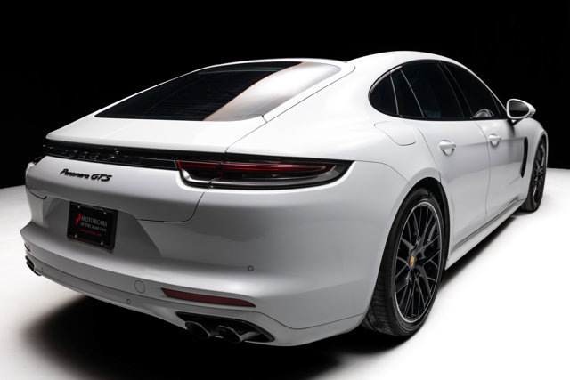 Used 2020 Porsche Panamera GTS w/ Premium Package Plus image 27