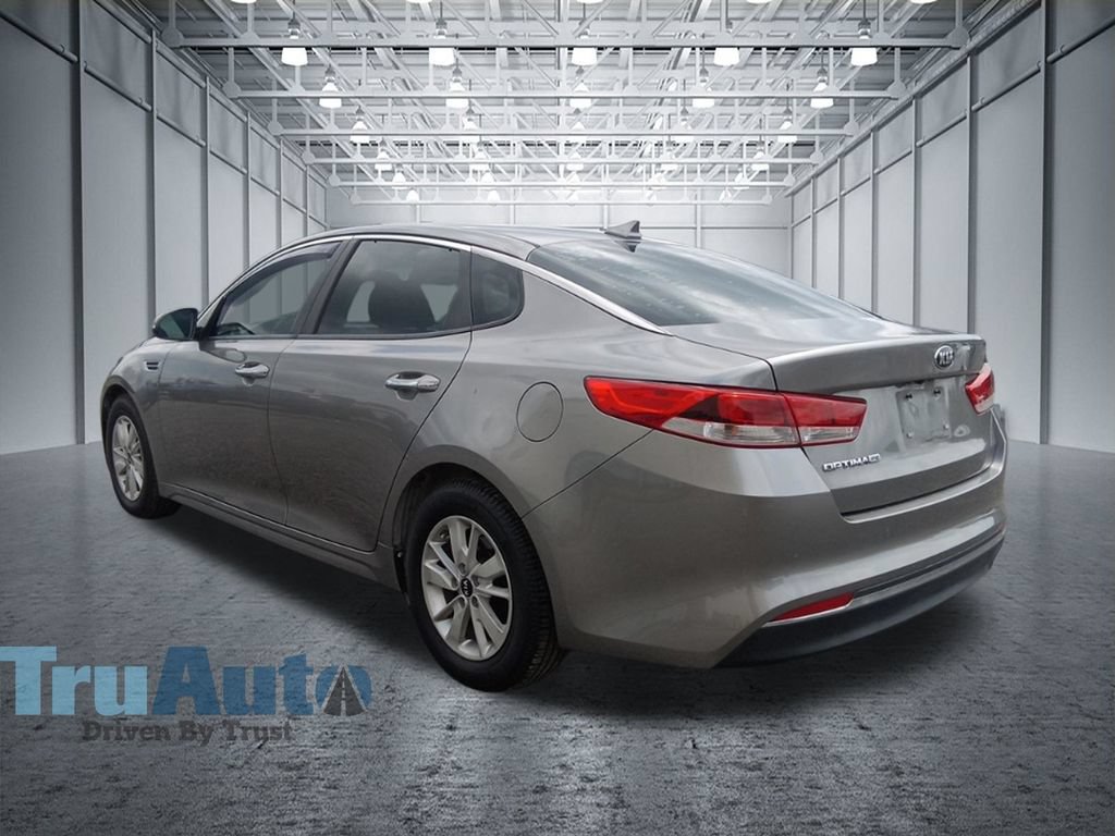 Used 2018 Kia Optima LX FWD image 5