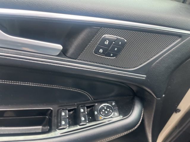 Used 2017 Ford Edge Titanium image 20