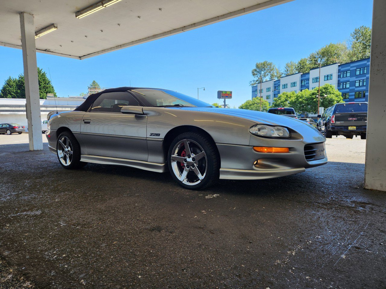 Used 2002 Chevrolet Camaro Z28 w/ Sport Appearance Pkg image 11