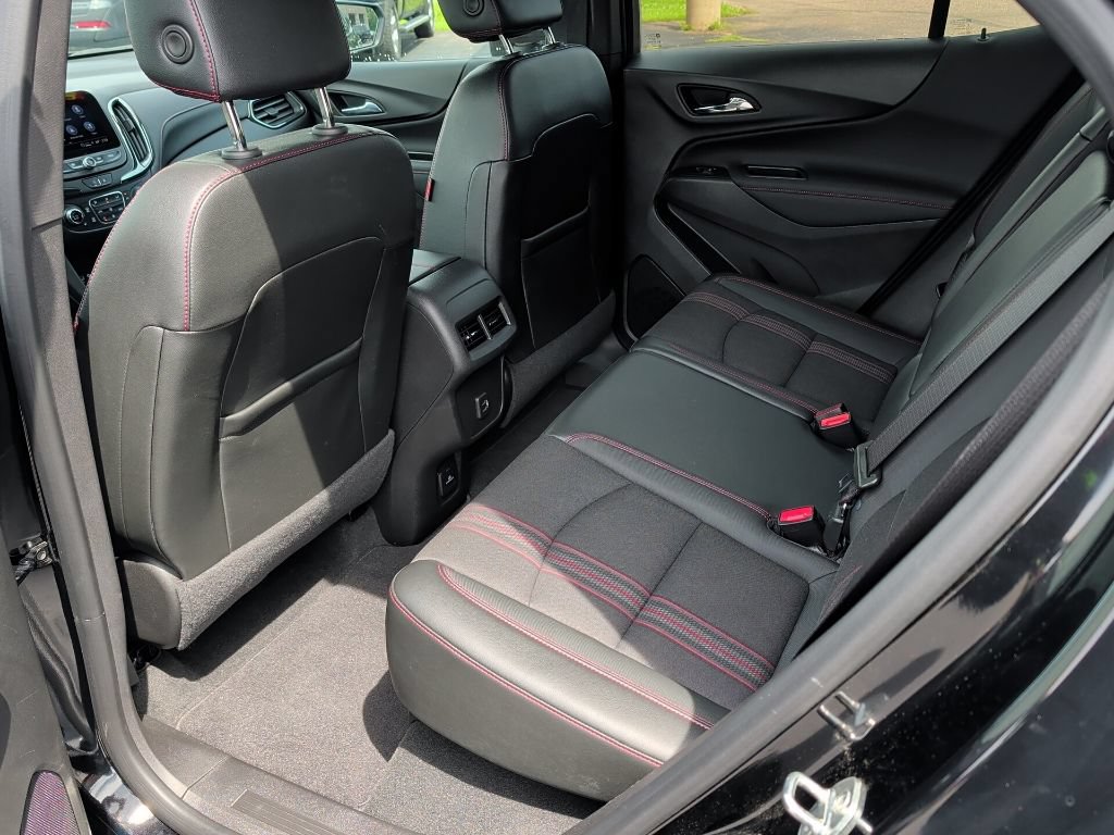 Used 2023 Chevrolet Equinox RS AWD/4WD image 35