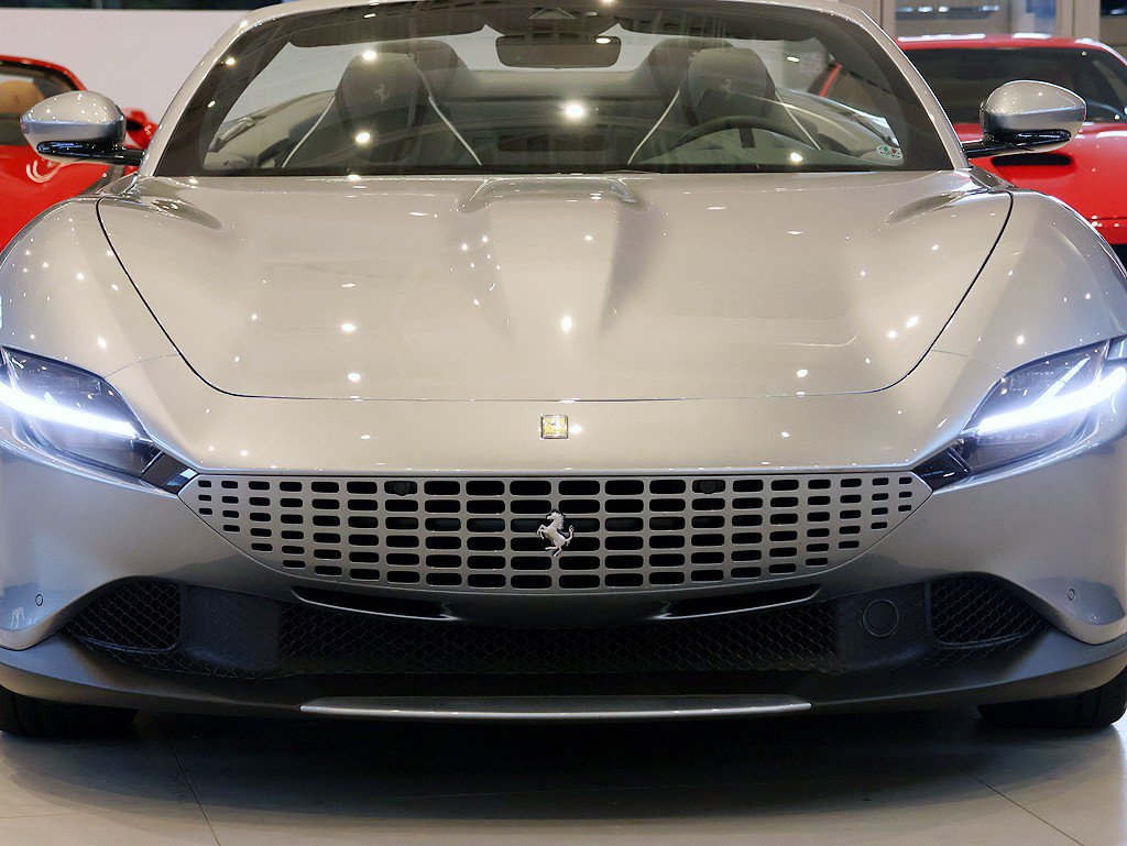 Certified 2026 Ferrari Roma Spider RWD image 22
