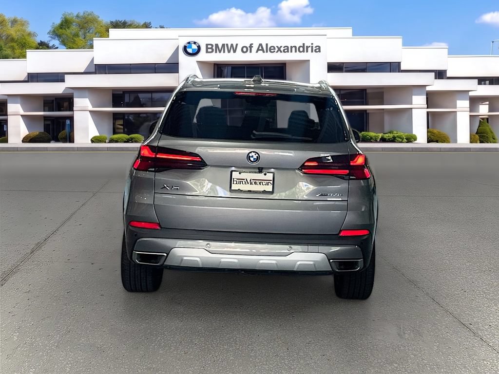 Used 2024 BMW X5 xDrive50e AWD/4WD image 6
