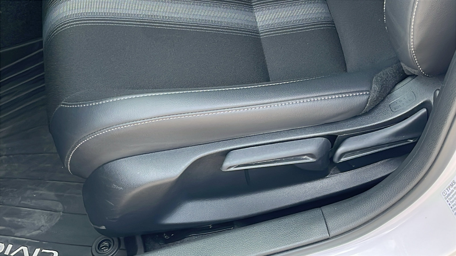 Used 2024 Honda Civic Sport image 11