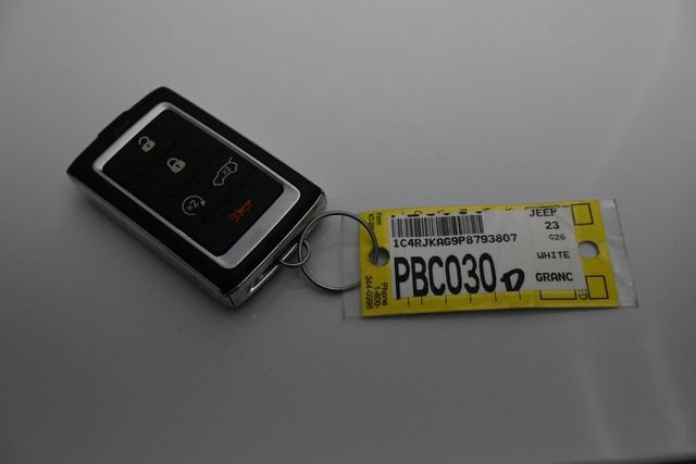 Used 2023 Jeep Grand Cherokee L Laredo AWD/4WD image 46