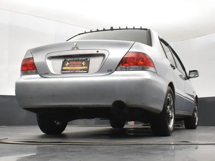 Used 2005 Mitsubishi Lancer ES FWD image 13