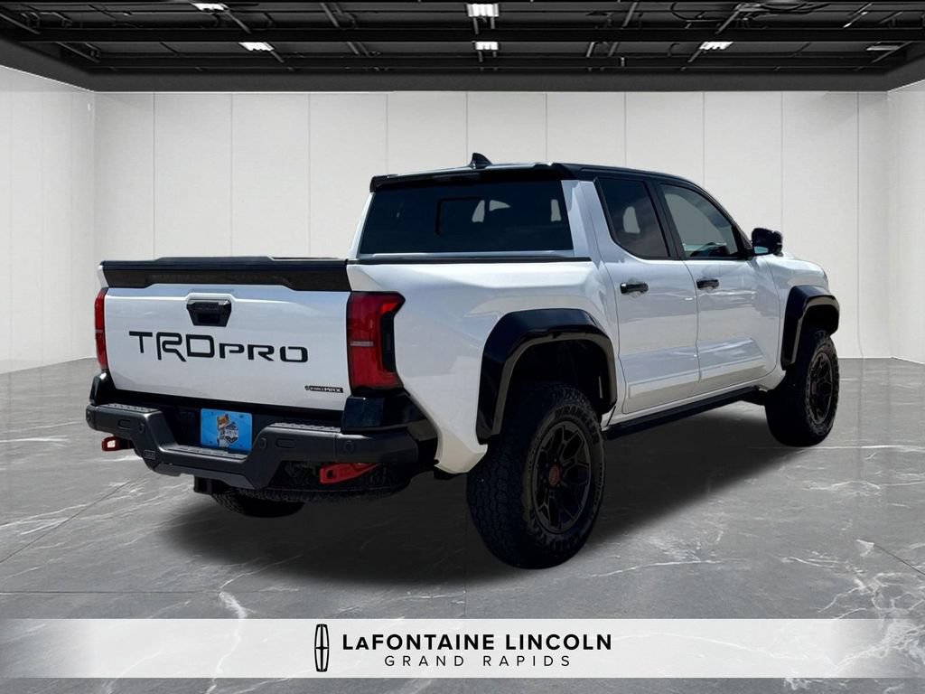 Used 2025 Toyota Tacoma TRD Pro AWD/4WD image 5