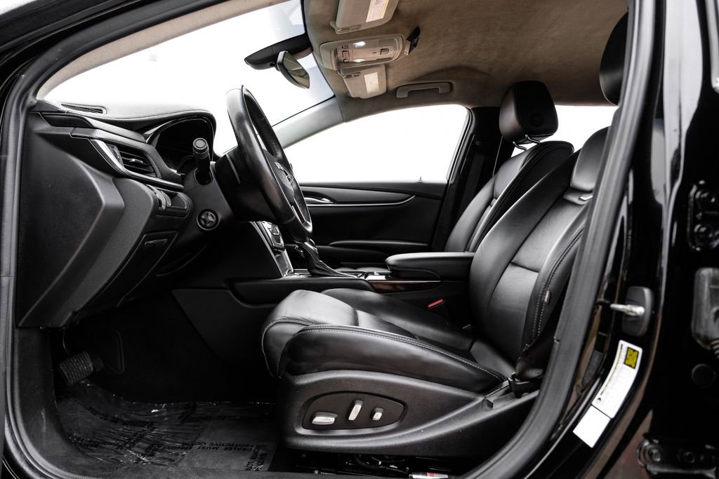 Used 2016 Cadillac XTS image 3