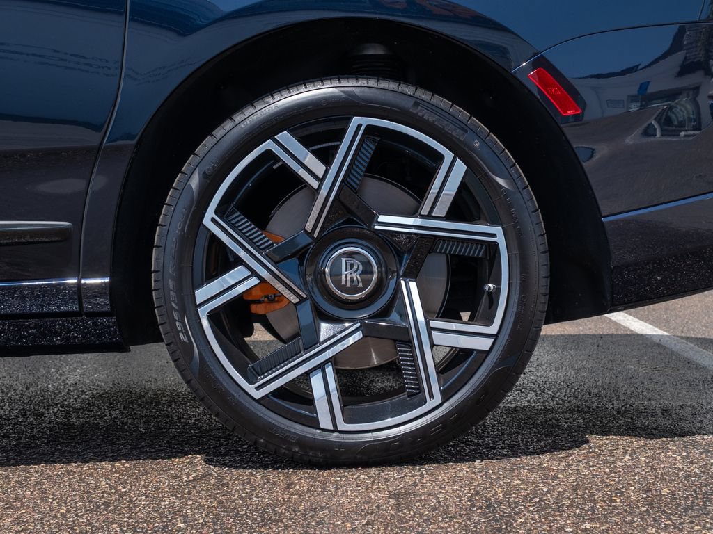New 2027 Rolls-Royce Cullinan Black Badge AWD/4WD image 12