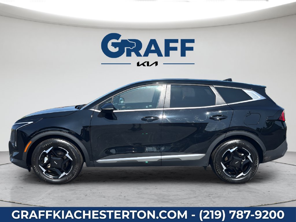 Used 2026 Kia Sportage EX FWD image 3