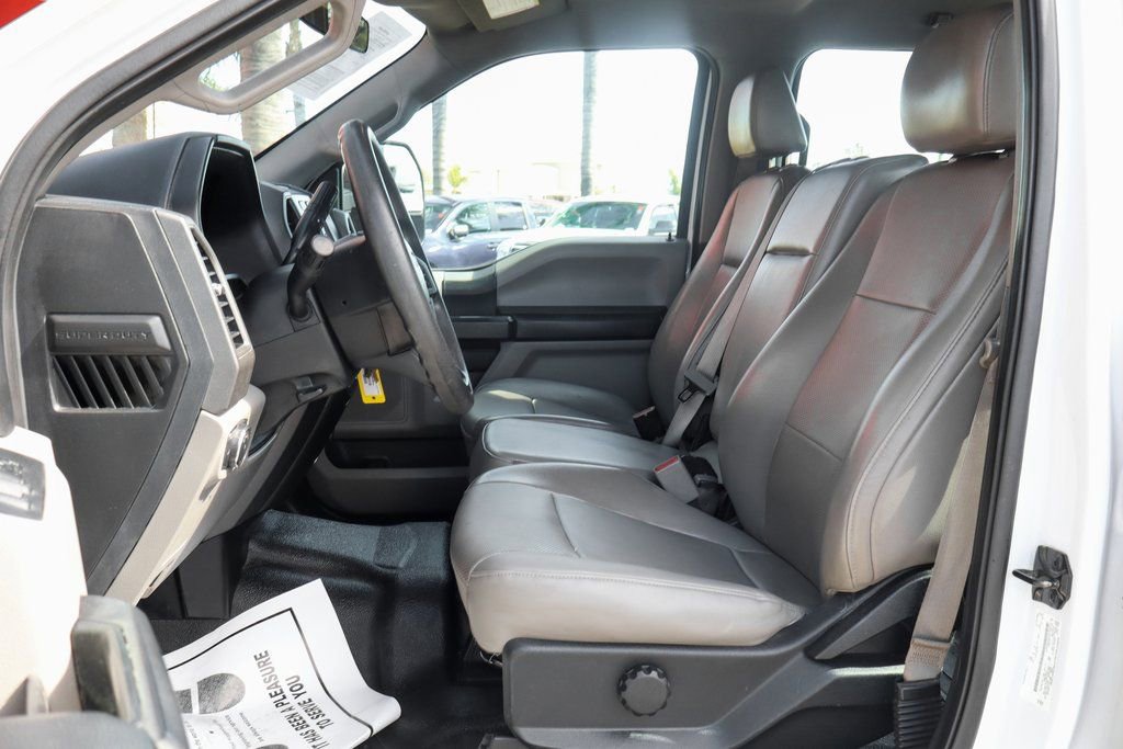 Used 2017 Ford F550 2WD Crew Cab Super Duty image 19
