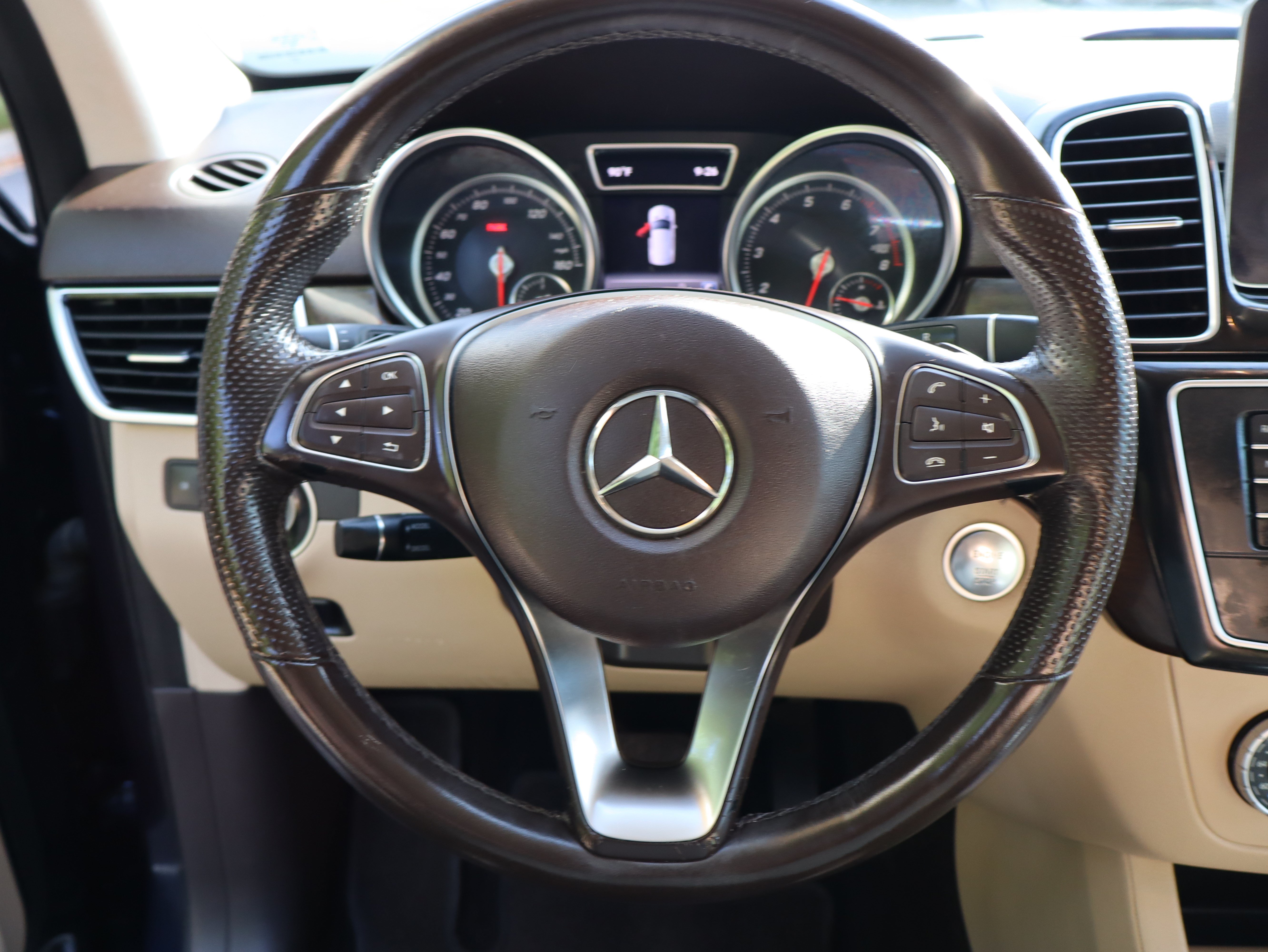 Used 2018 Mercedes-Benz GLE 350 image 24