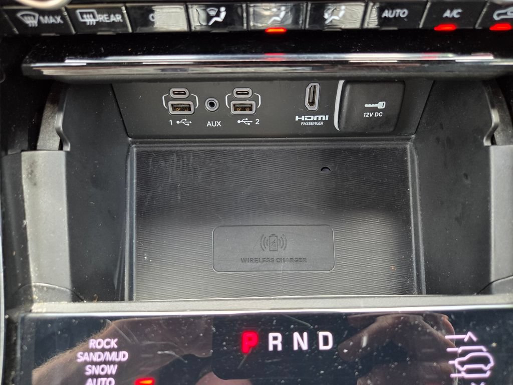 Used 2023 Jeep Grand Cherokee Summit w/ Luxury Tech Group V AWD/4WD image 30