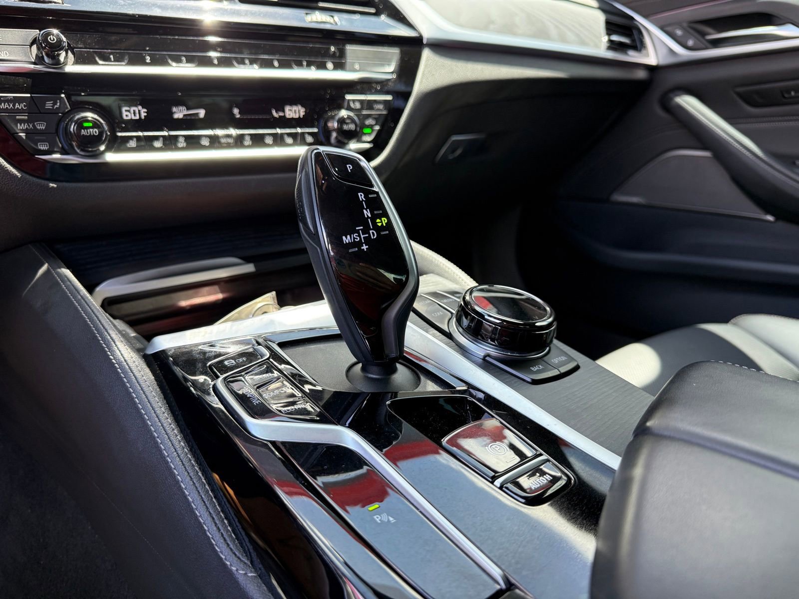 Used 2023 BMW M550i xDrive w/ Executive Package AWD/4WD image 30
