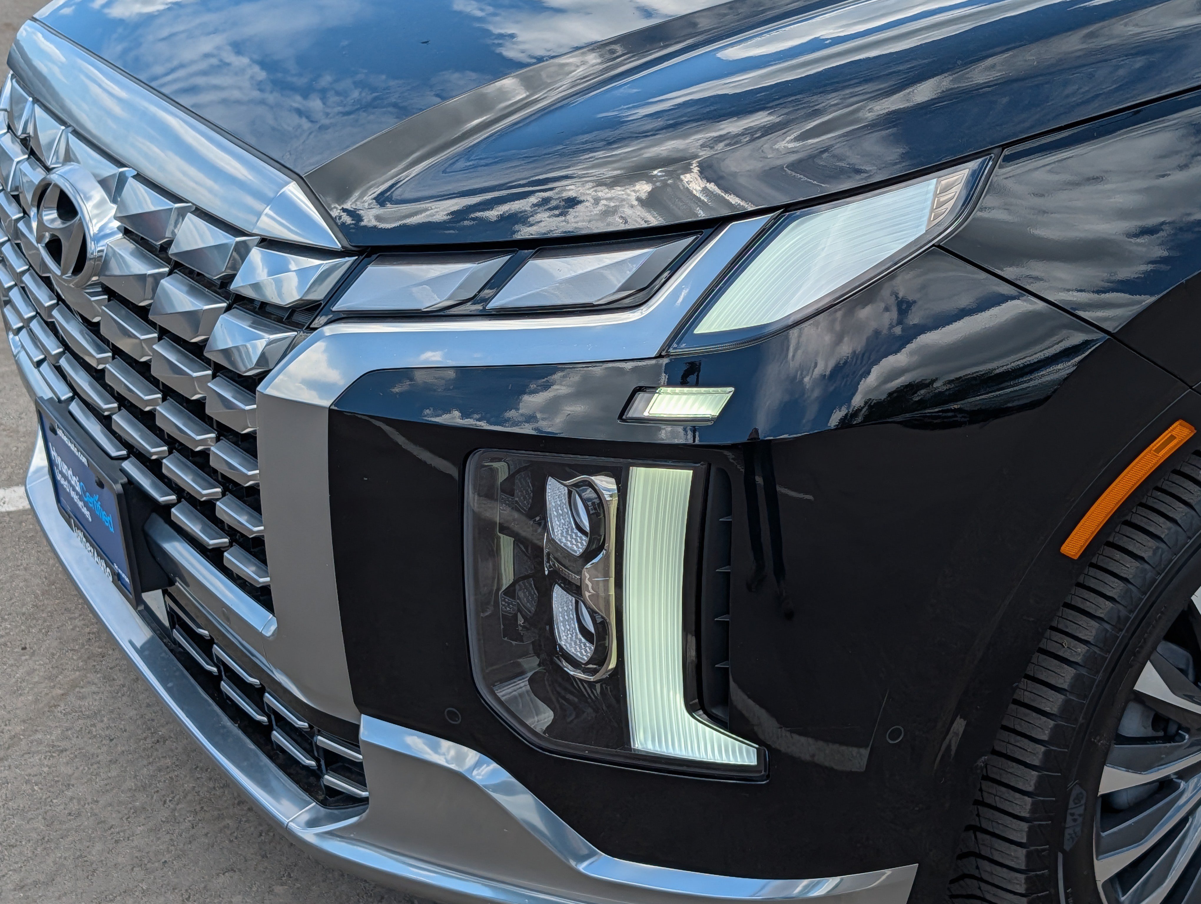 Certified 2023 Hyundai Palisade Calligraphy w/ Cargo Package AWD/4WD image 16