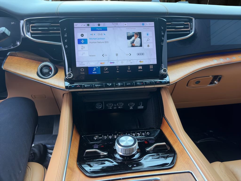 Used 2022 Jeep Grand Wagoneer Series III w/ Rear Seat Video Group 1 image 23