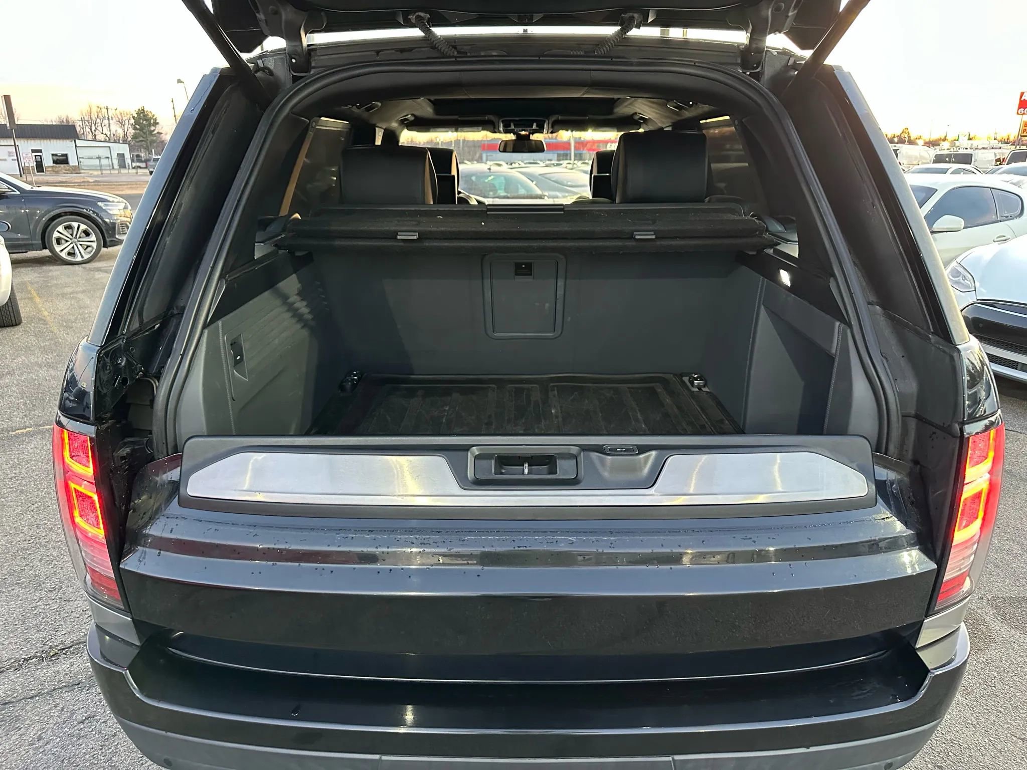 Used 2015 Land Rover Range Rover Long Wheelbase Autobiography image 17