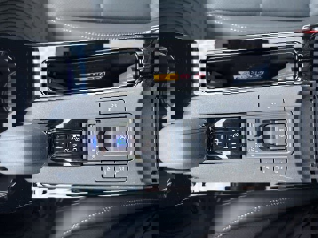 Used 2025 Toyota Prius XLE image 33