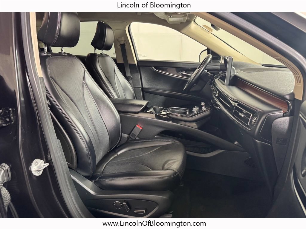 Used 2022 Lincoln Nautilus Reserve AWD/4WD image 13
