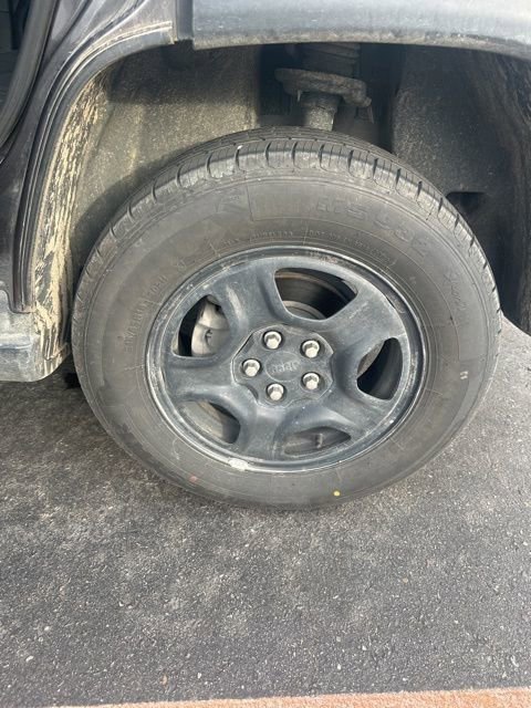 Used 2018 Jeep Compass Sport w/ Tech Group image 3