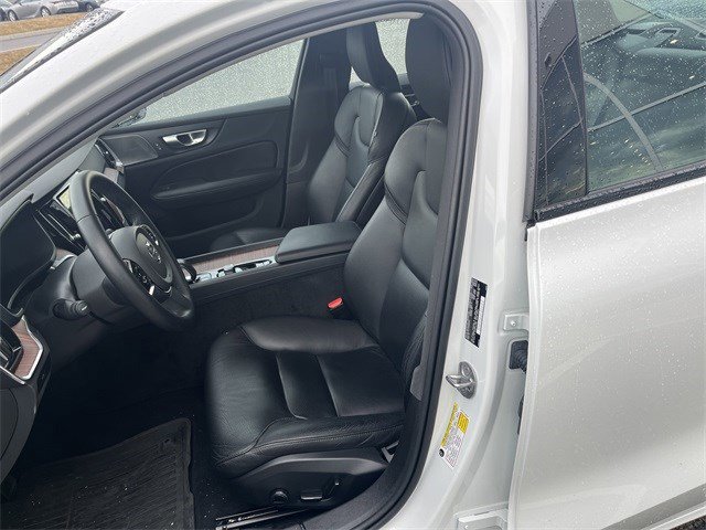 Used 2024 Volvo S60 B5 Plus image 23