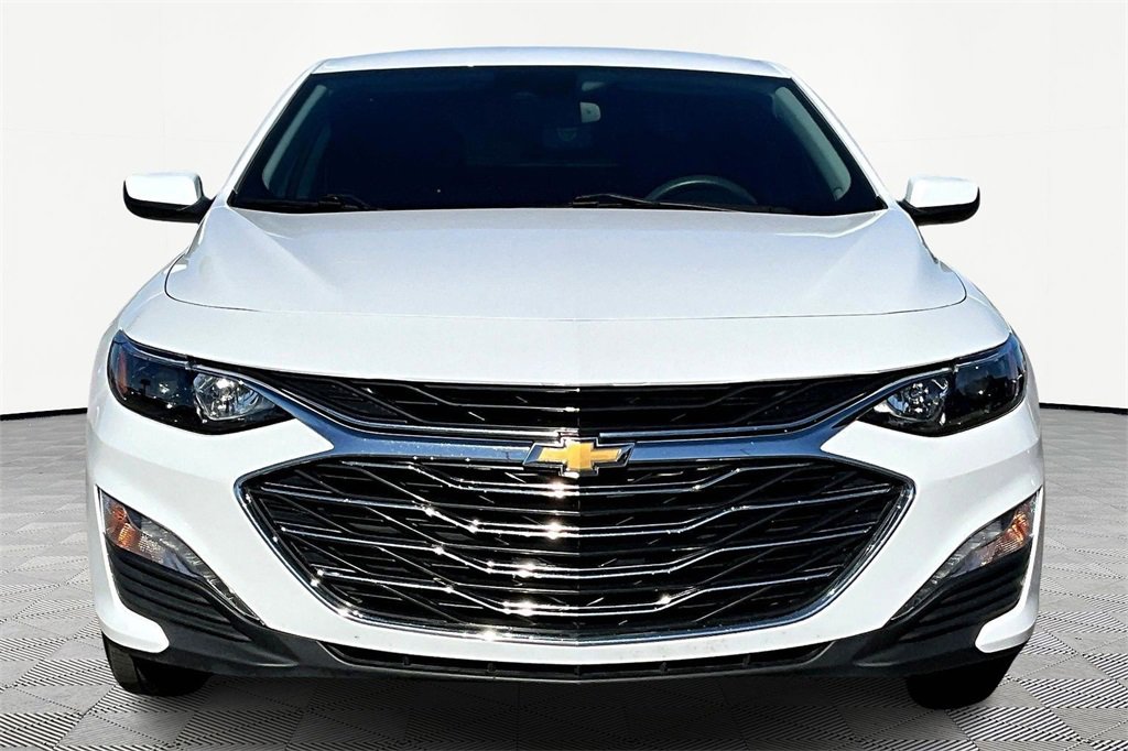 Used 2023 Chevrolet Malibu LT image 3