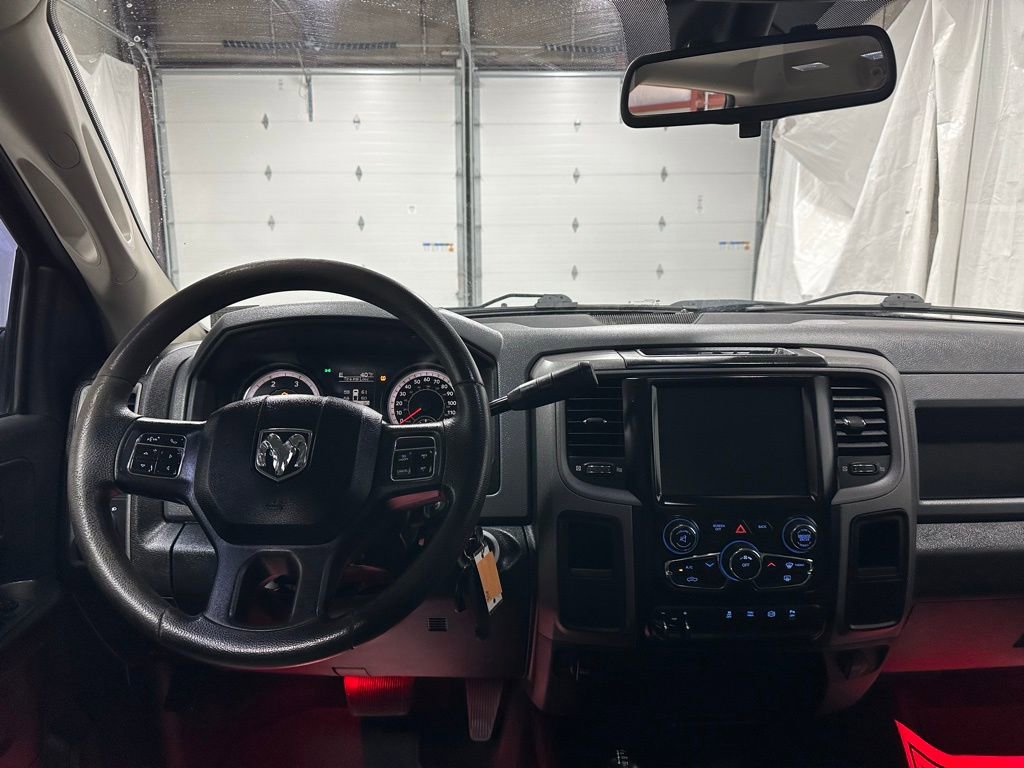 Used 2016 RAM 2500 Tradesman w/ Chrome Appearance Group image 16