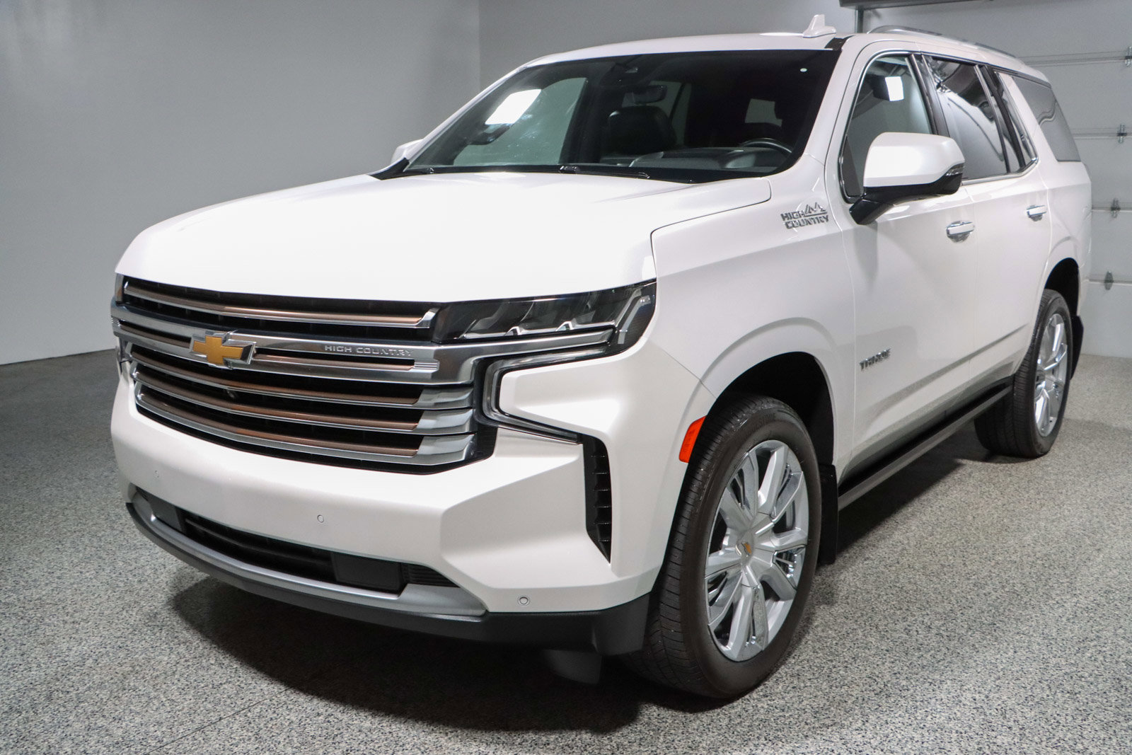 Used 2023 Chevrolet Tahoe High Country w/ Premium Package AWD/4WD image 38