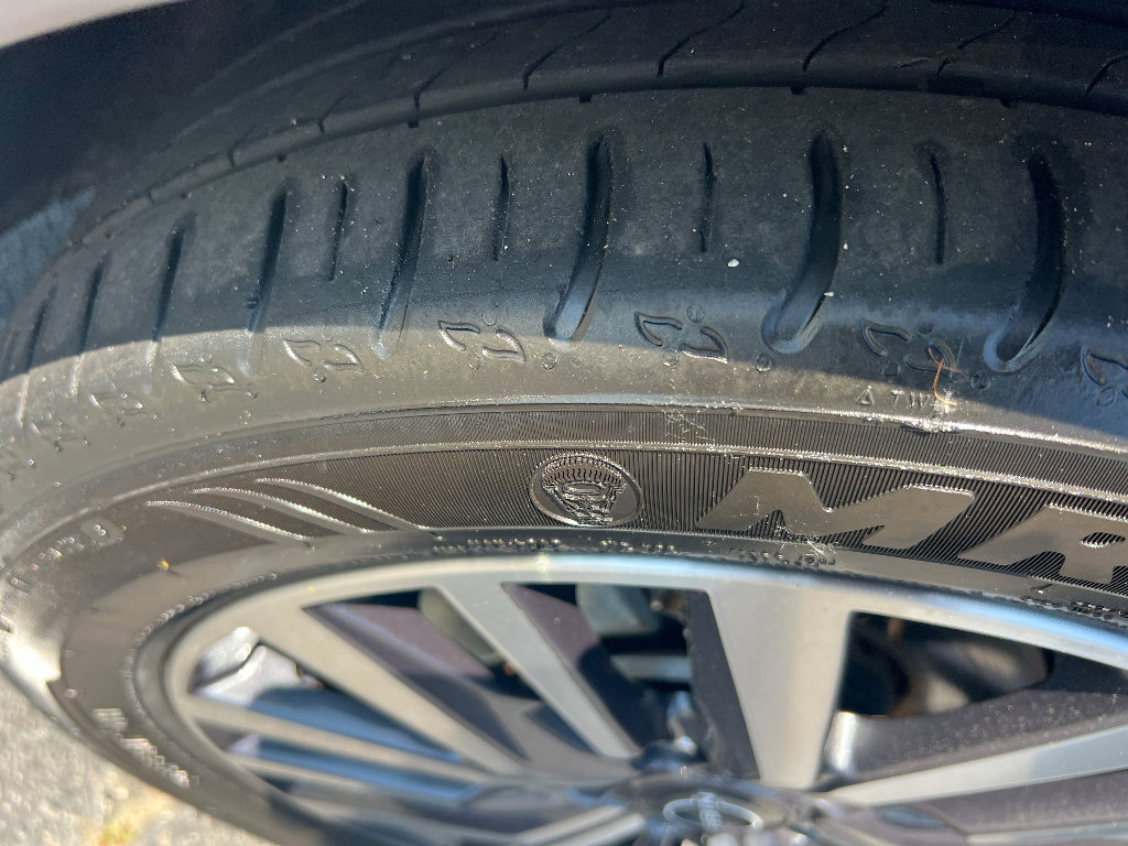 Used 2024 Nissan Kicks SR image 13