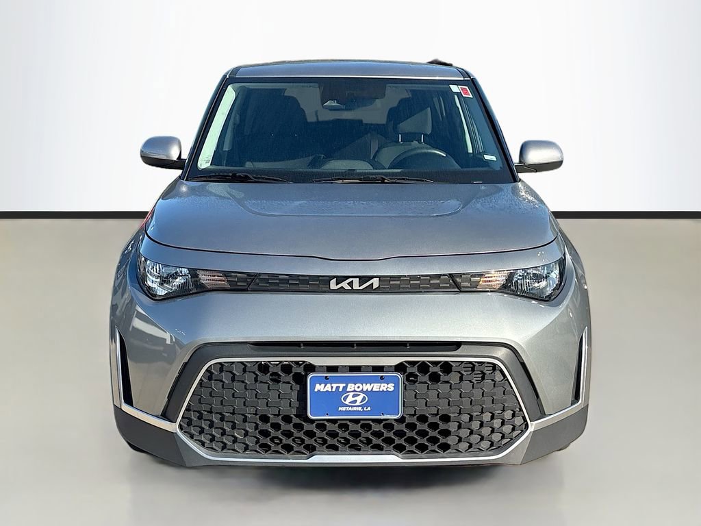 Used 2023 Kia Soul LX image 2
