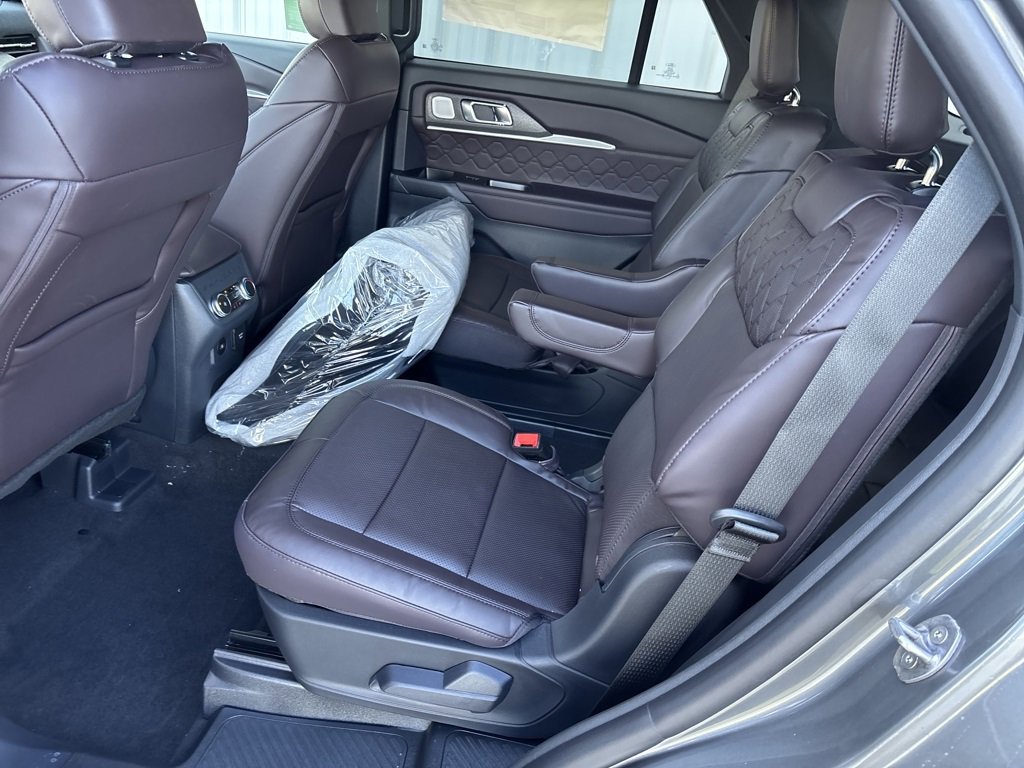 New 2026 Ford Explorer Platinum image 30