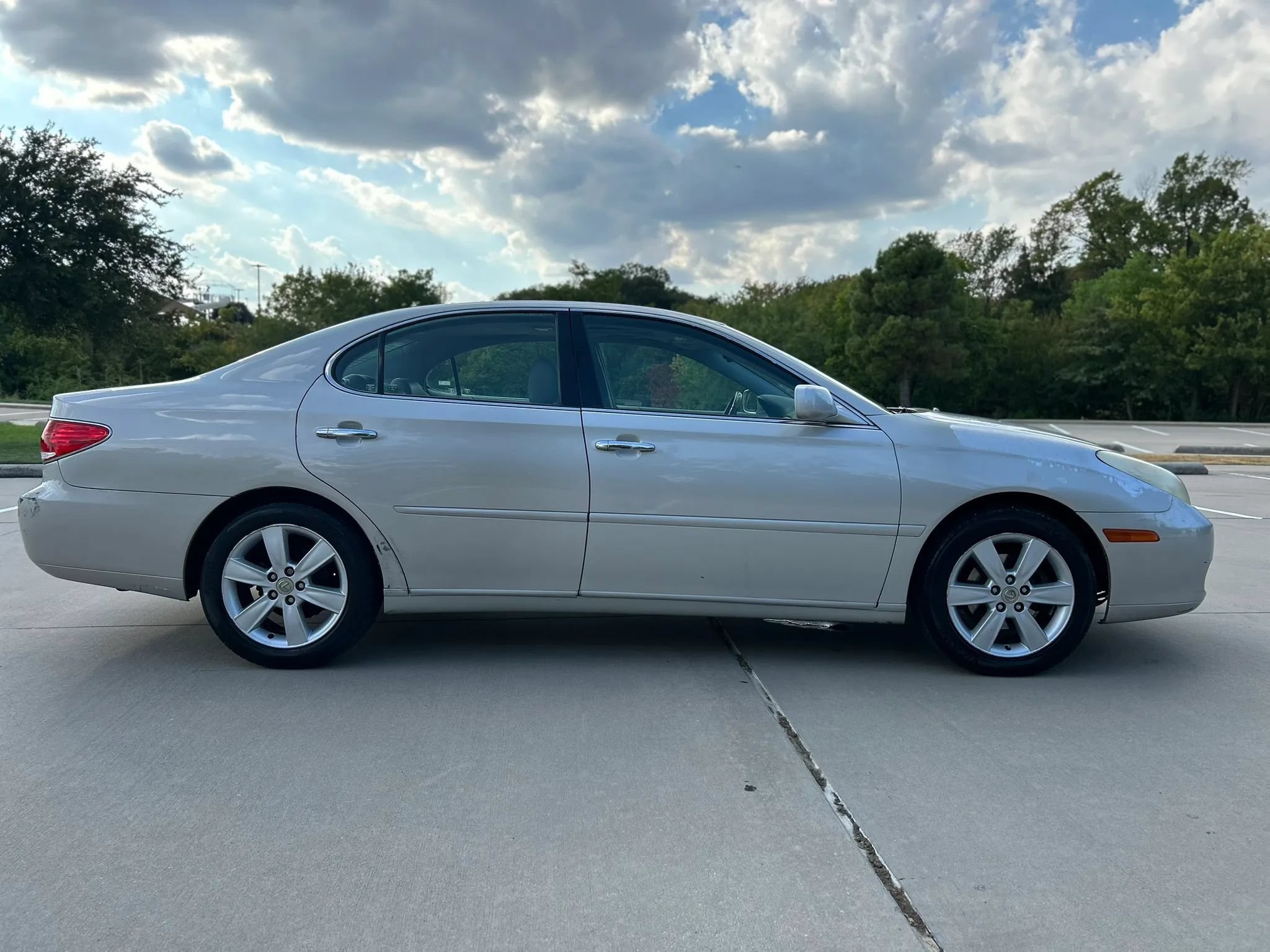 Used 2005 Lexus ES 330 FWD image 5