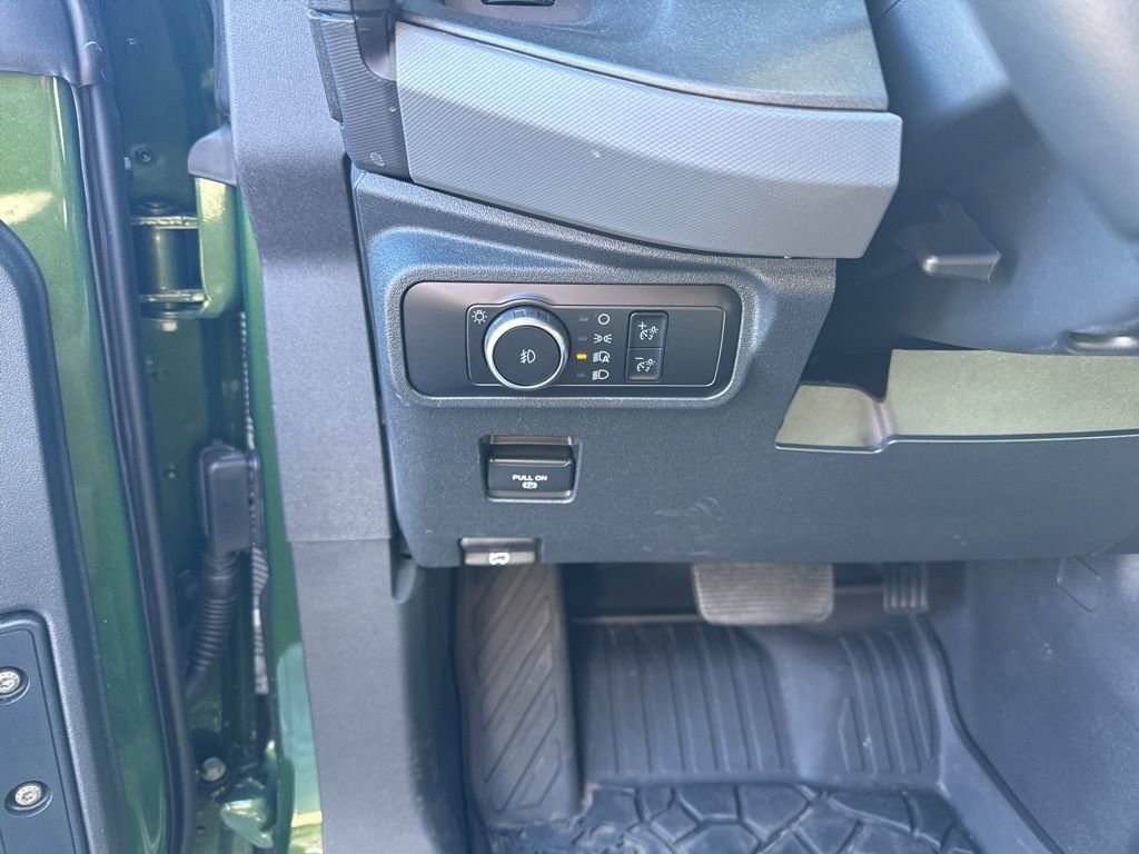 Used 2024 Ford Bronco Black Diamond image 17