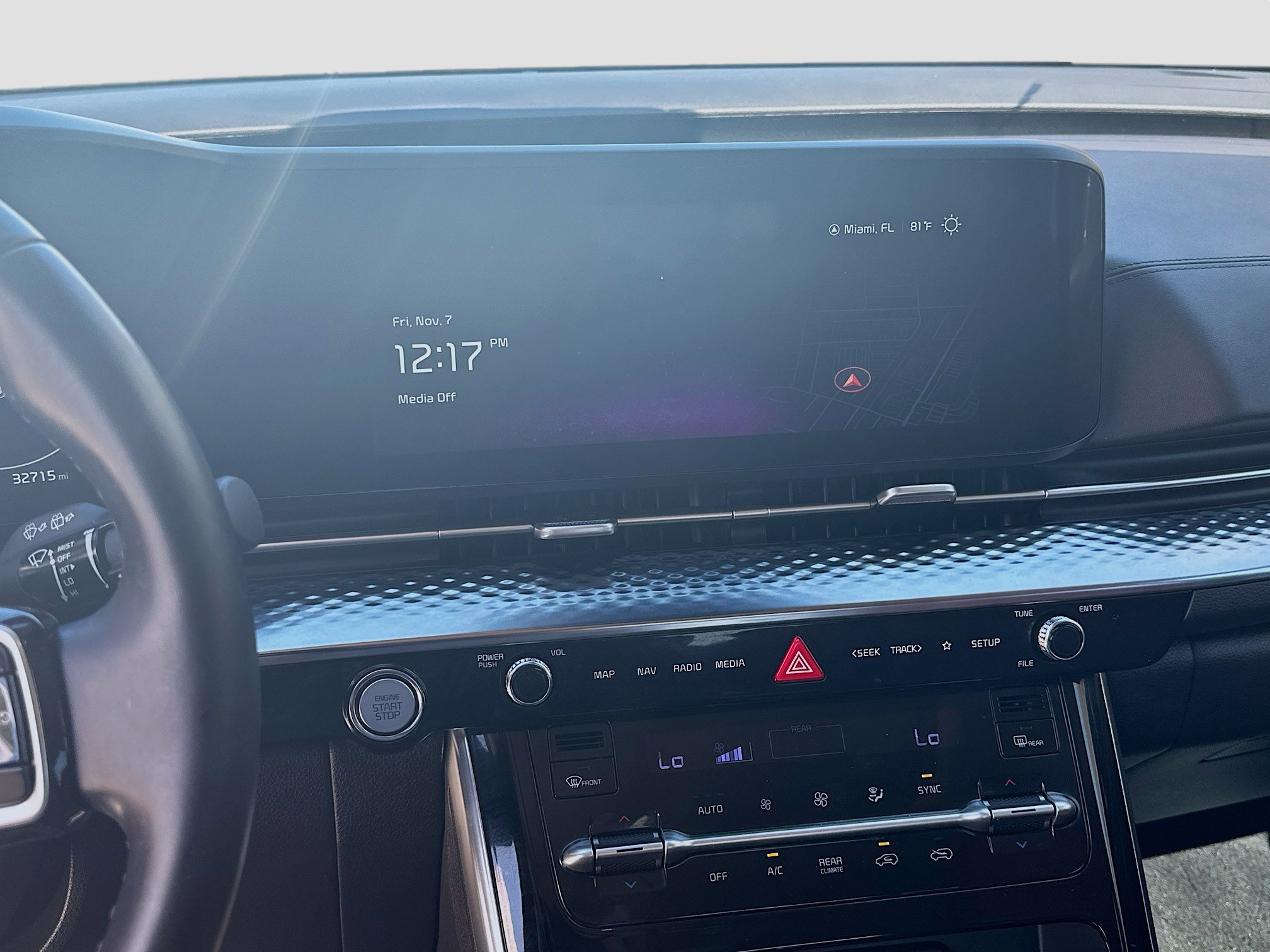 Used 2024 Kia Carnival SX Prestige image 12