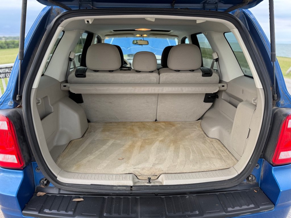 Used 2011 Ford Escape XLT w/ 202A Rapid Spec Order Code FWD image 16
