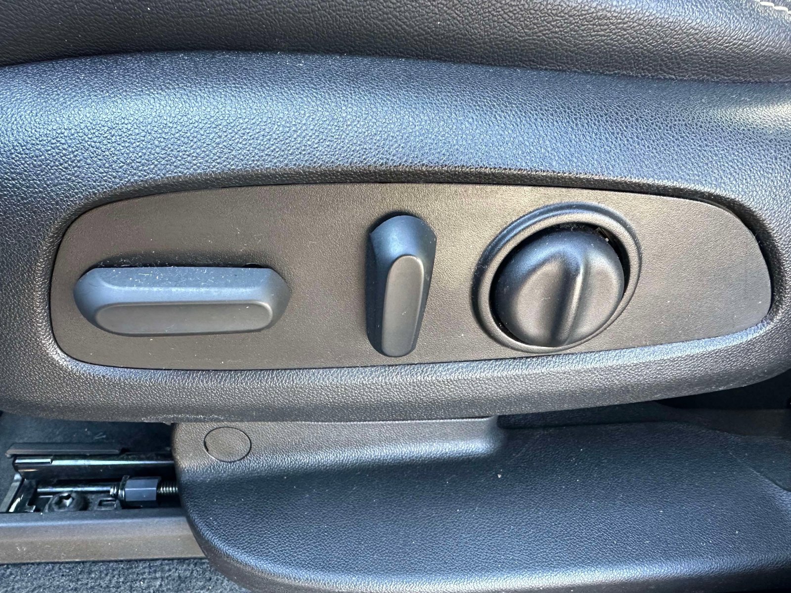 Certified 2023 Chevrolet Traverse LT w/ LT Premium Package image 19