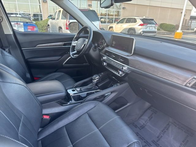 Used 2022 Kia Telluride EX w/ EX Premium Package image 10