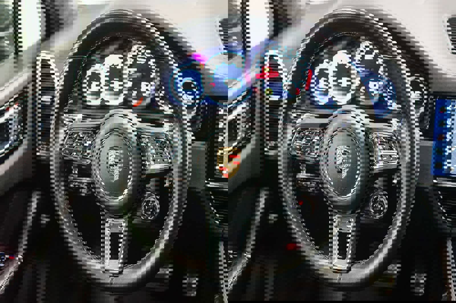 Used 2022 Porsche Cayenne Turbo image 17