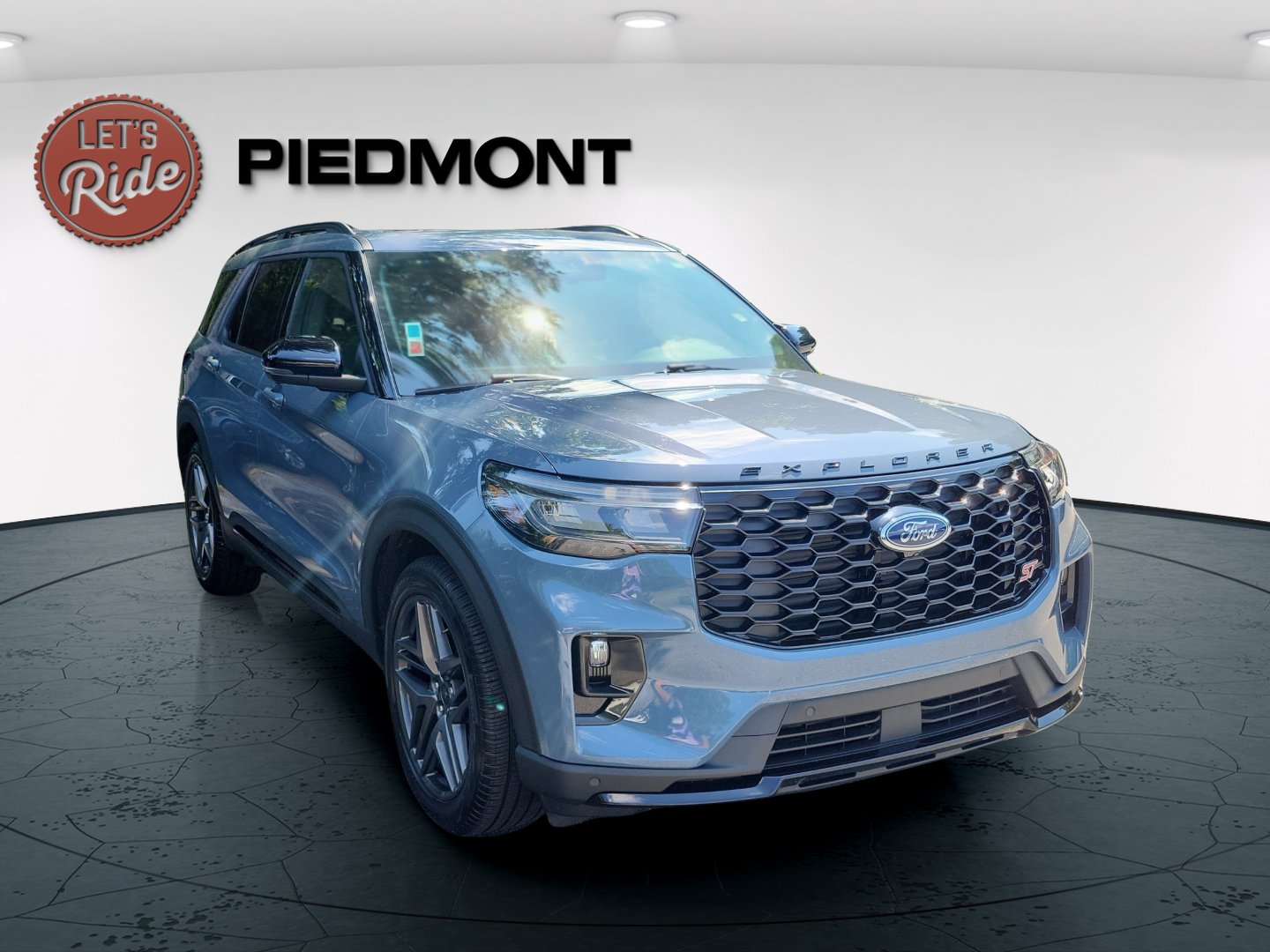 Used 2026 Ford Explorer ST w/ Sun And Sound Package AWD/4WD image 3